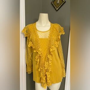 Kate & Mallory Mustard Yellow FANCY Ruffle LACE EMBROIDERED FLOWERS BLOUSE Small